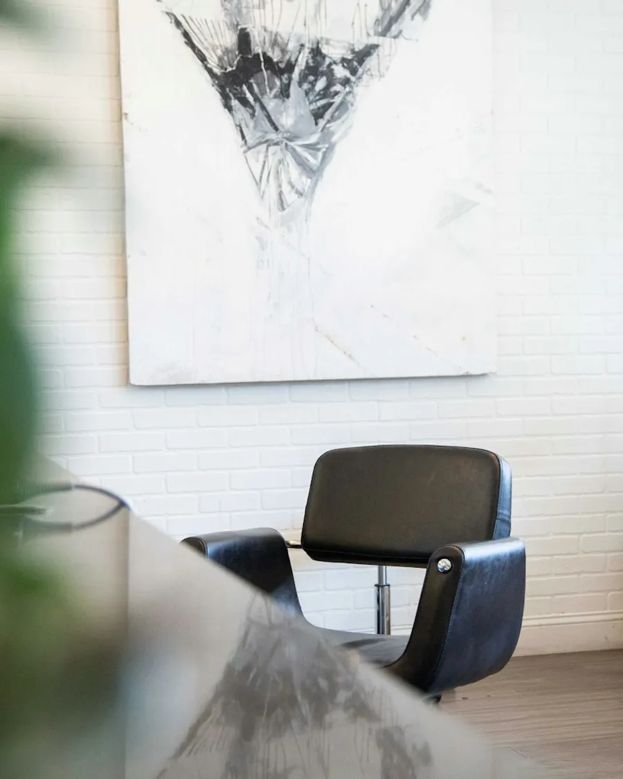 Estación del estudio, silla y espejo